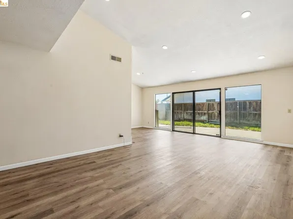 3768 Wood Duck Cir, Stockton, CA 95207
