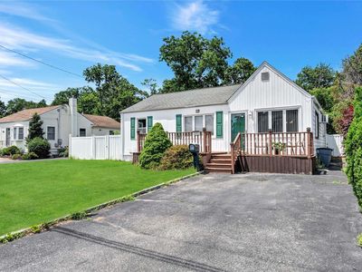 183 17th Street, West Babylon, NY, 11704