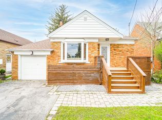 14 Easton Rd, Toronto, ON M2N 2L3