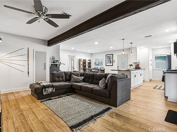 5th image of 7817 Louise Ave