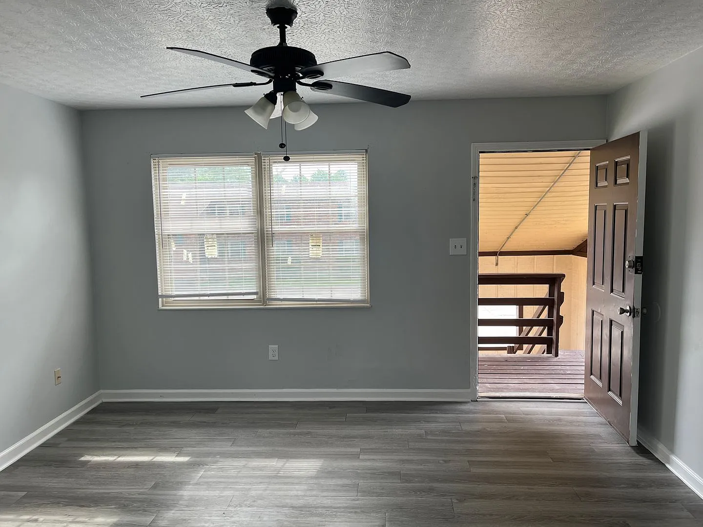 275 Shelby Ave — Photo 2