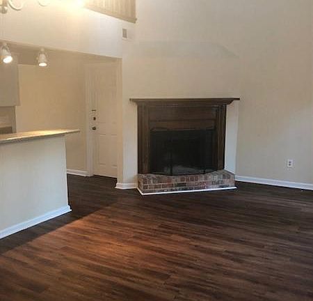 3rd image of 5104 Afton Way SE