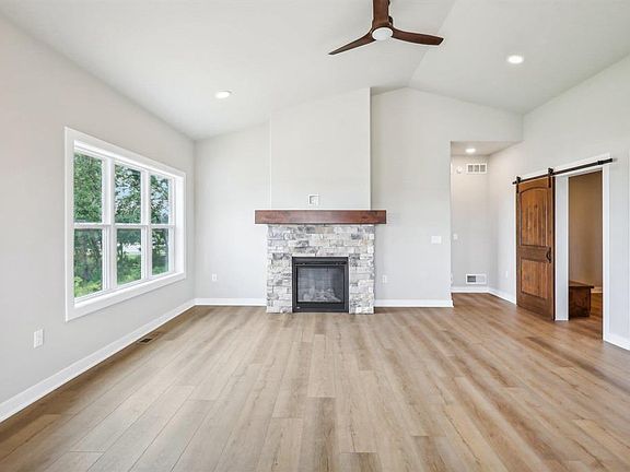 5th image of 6475 Ridge View Way