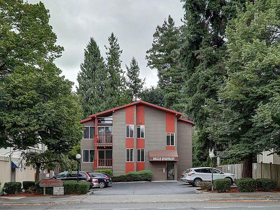 3rd image of 12044 15th Ave NE