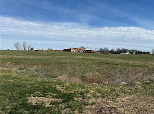 1302 Heatherwood Dr, Paola, KS 66071