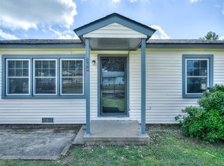 368 SE Elmhurst Ave, Bartlesville, OK 74006