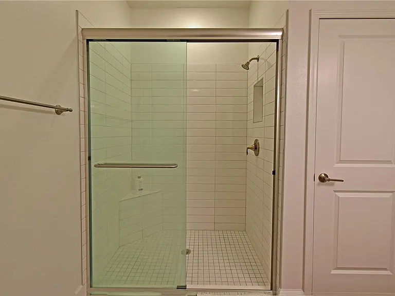 17304 Banded Gold Ln — Photo 39