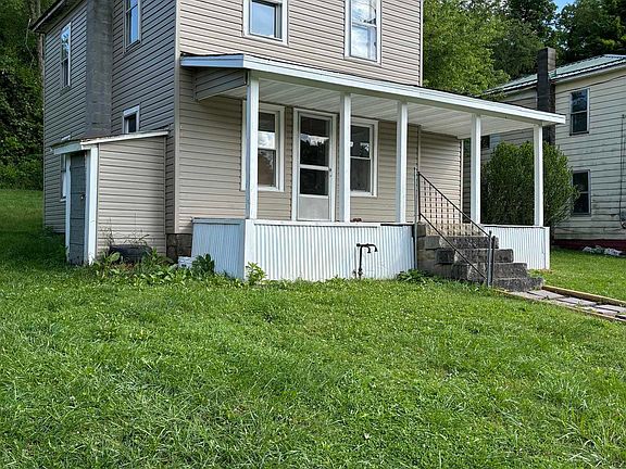 3rd image of 426 River Ave