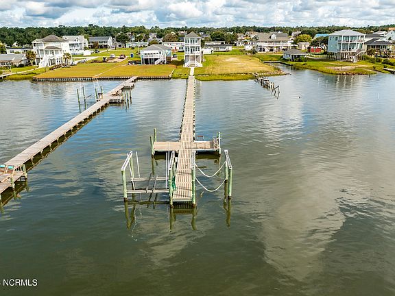 5th image of 135 Salty Shores Point Drive