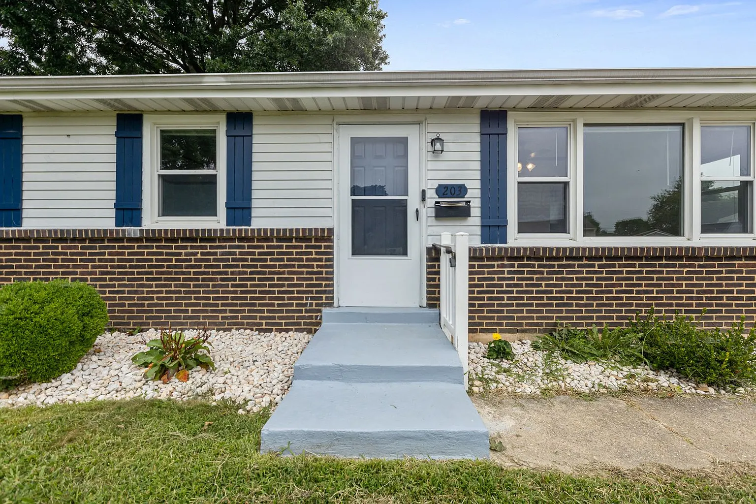203 Bluefield Rd photo 1