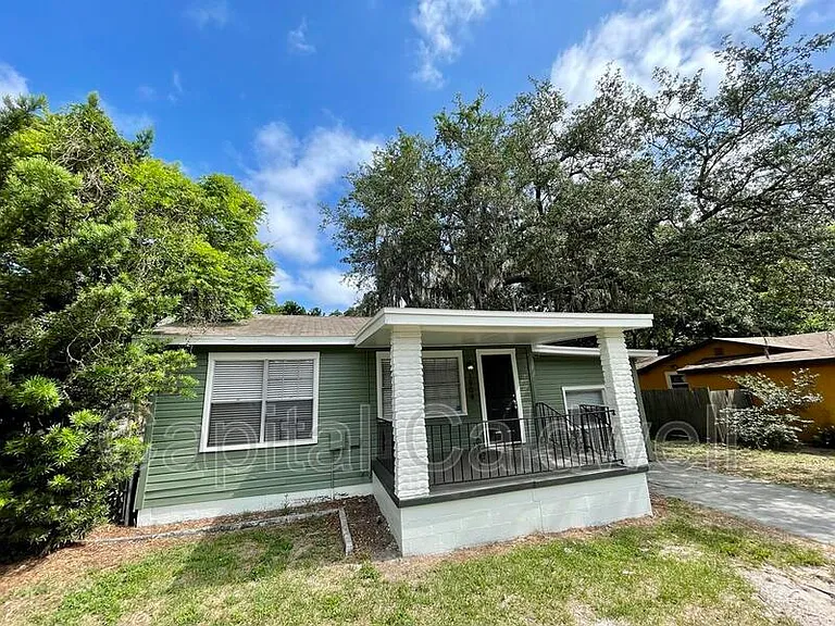 1904 E Emma St — Photo 20