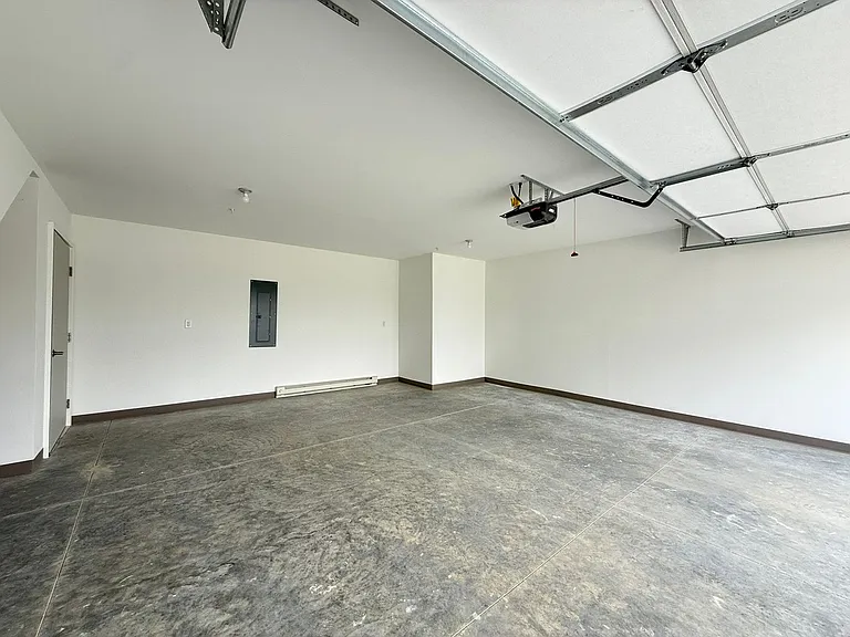 141 Clark Dr SW #2 — Photo 33