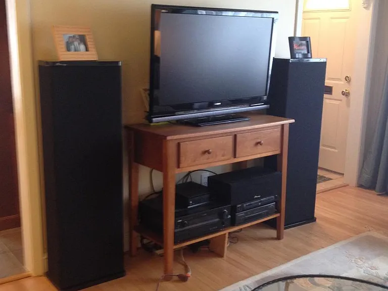 Living Room with hardwoods