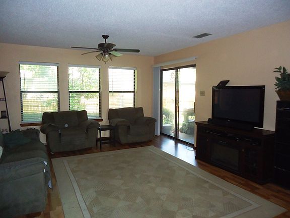Living View 2