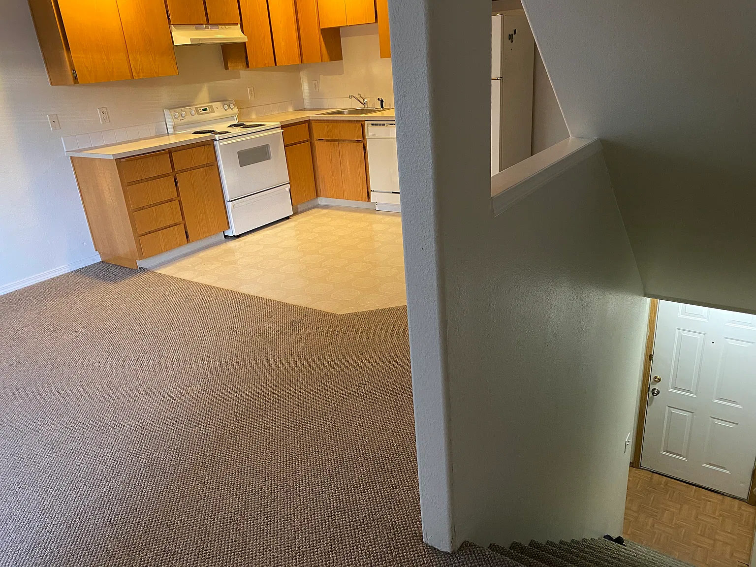 6205 SE 92nd Ave — Photo 2