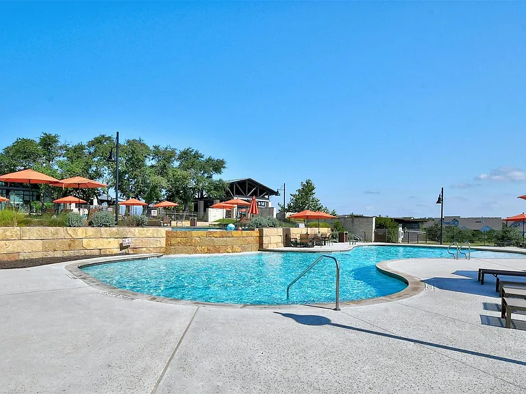 360 Crescent Moon Ct — Photo 35