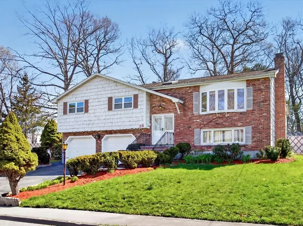 25 Gloversbrook Rd, Randolph, MA 02368
