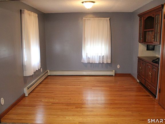 5th image of 9 Rosemont Avenue