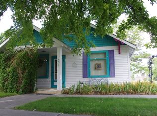 357 N 7th Ave, Forsyth, MT 59327