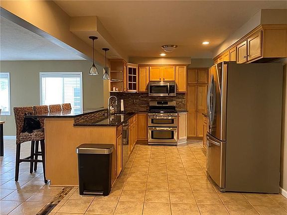2nd image of 164 Saint James Dr