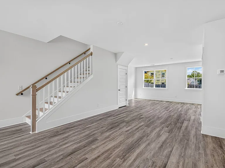 405 Oak Hammock Ct — Photo 15