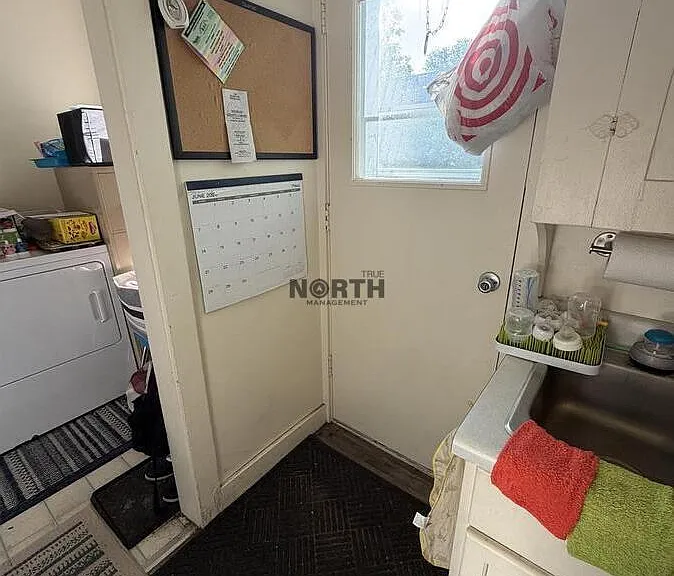 703 Jefferson St — Photo 12
