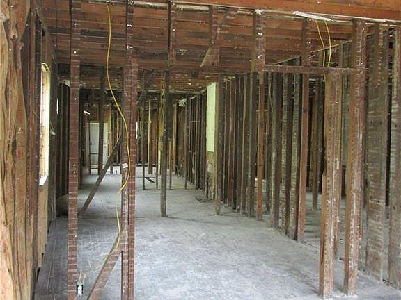 2nd image of 2021-23 Dumaine St