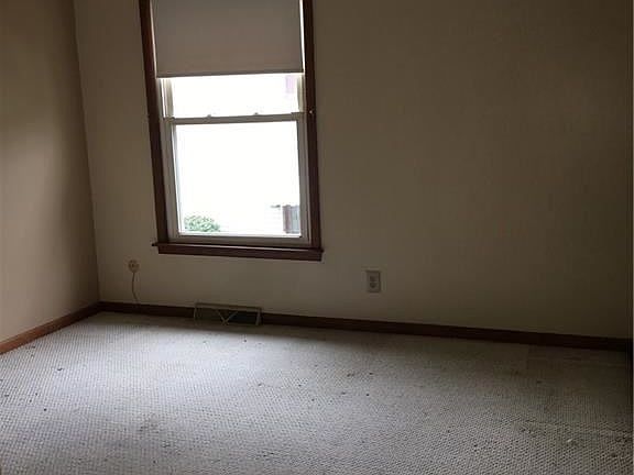 5th image of 1357 Pembrooke Dr APT B