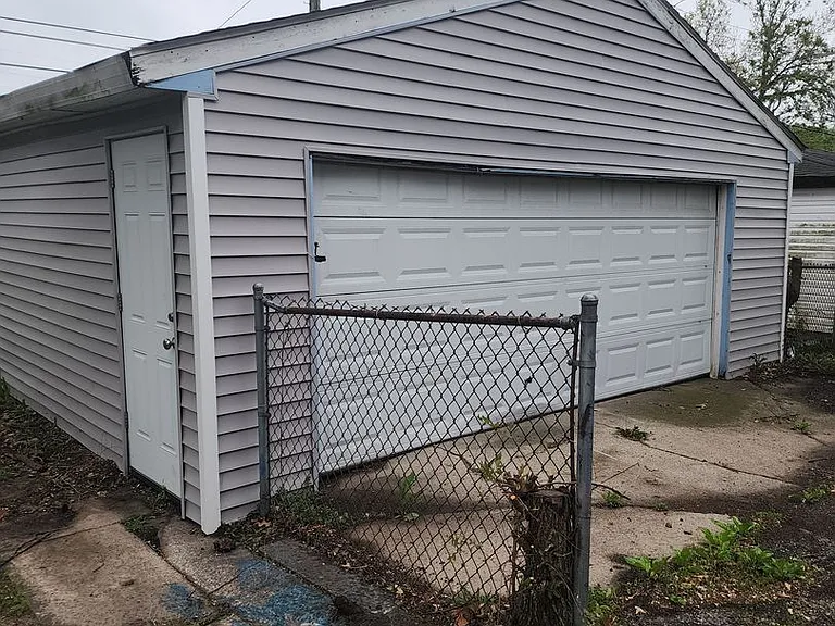 351 Porter St — Photo 20
