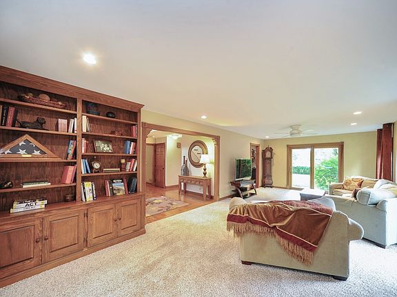 3rd image of 2740 E Woodbury Dr
