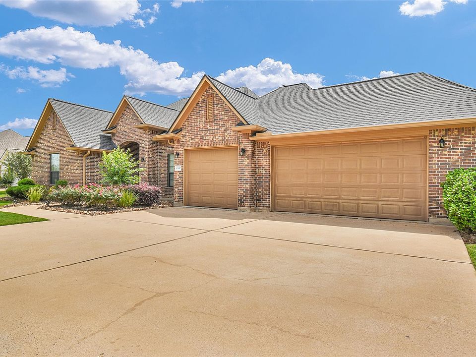 1st image of 1100 Southern Oaks Dr