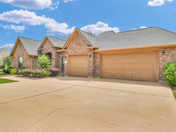 1100 Southern Oaks Dr, Angleton, TX 77515