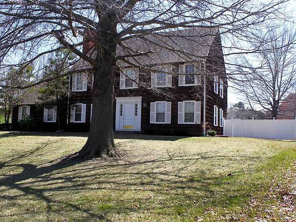 18 Eastwood Drive