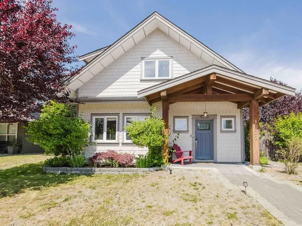 1032 Woodsworth Rd, Gibsons, BC V0N 1V7
