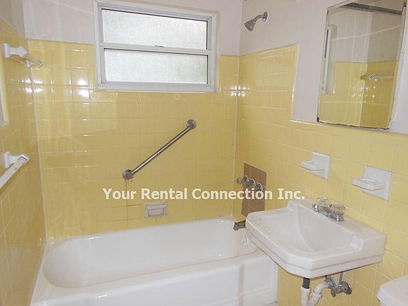 4th image of 2439 Broadway St