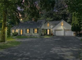 1525 Huntington Tpke, Trumbull, CT 06611