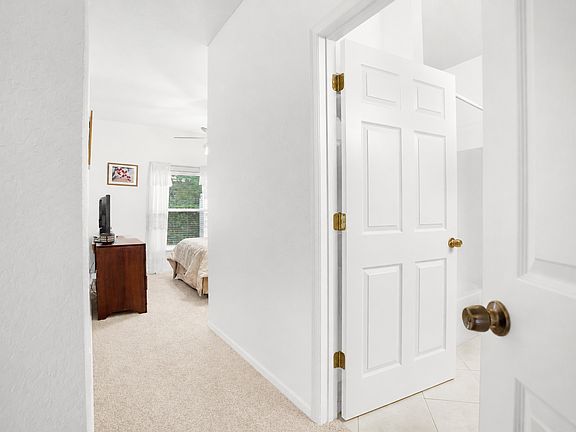 5th image of 10360 Chalmer St