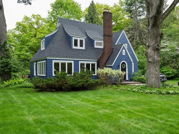 202 Post St, Midland, MI 48640