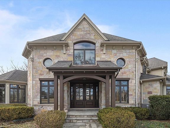 3rd image of 440 Lee Rd