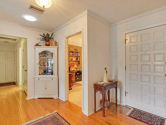 5th image of 10656 Janway Dr