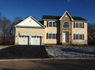 169 Chestnut St, Bridgewater, NJ 08807