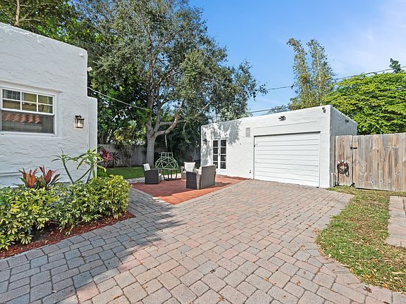 4th image of 531 36th Street