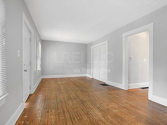 2nd image of 627 S 38th St
