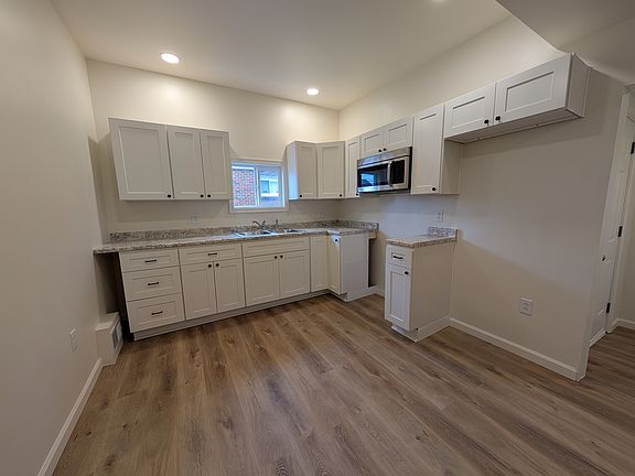 5th image of 234 Line Ave