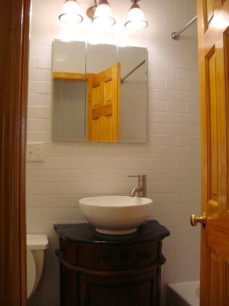 2nd image of 200 W 9th St APT 4L