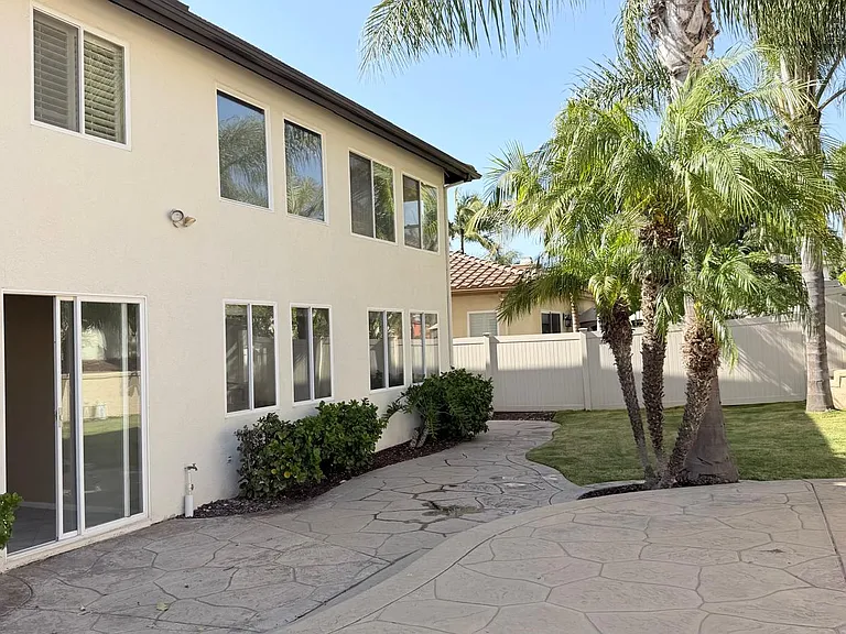 511 Paseo Burga — Photo 26