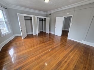 742 Elm St #R2, New Haven, CT 06511