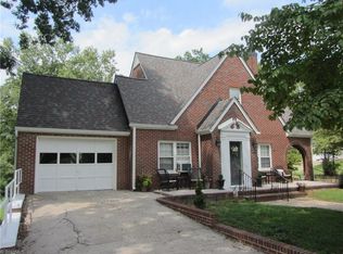 200 S 7th Ave, Mayodan, NC 27027