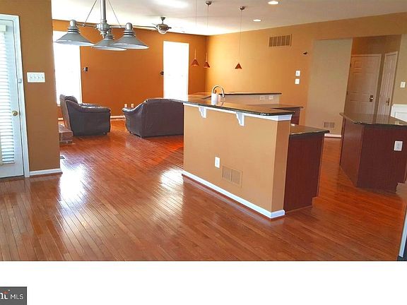 4th image of 62 Quail Dr S