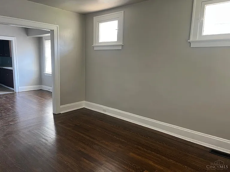 1718 1st Ave — Photo 3
